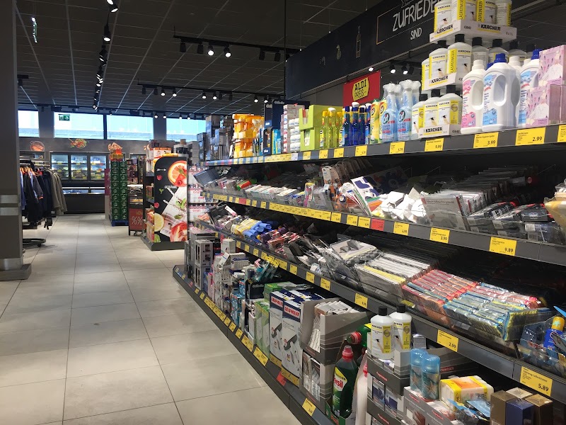 ALDI SUISSE - ALDI SUISSE Churerstrasse 12, 9470 Buchs, Switzerland