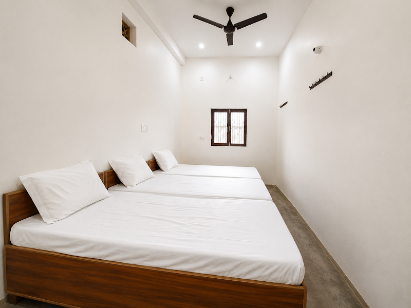 The Kashi Vibe Homestay - The Kashi Vibe Homestay, S21/121 K Ammar Cottage, Subhash Nagar Colony, Road, nearby Shivam Hotel, Pared Kothi, Maldahiya, Chetganj, Varanasi, Uttar Pradesh 221002, India