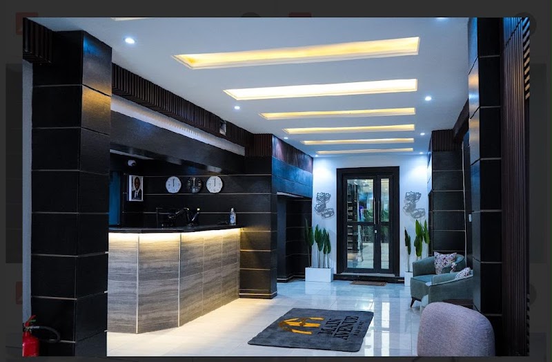 Main Avenue Residence - Main Avenue Residence 5 Seriki Abass Cres, Oshodi-Isolo, Lagos 102214, Lagos, Nigeria