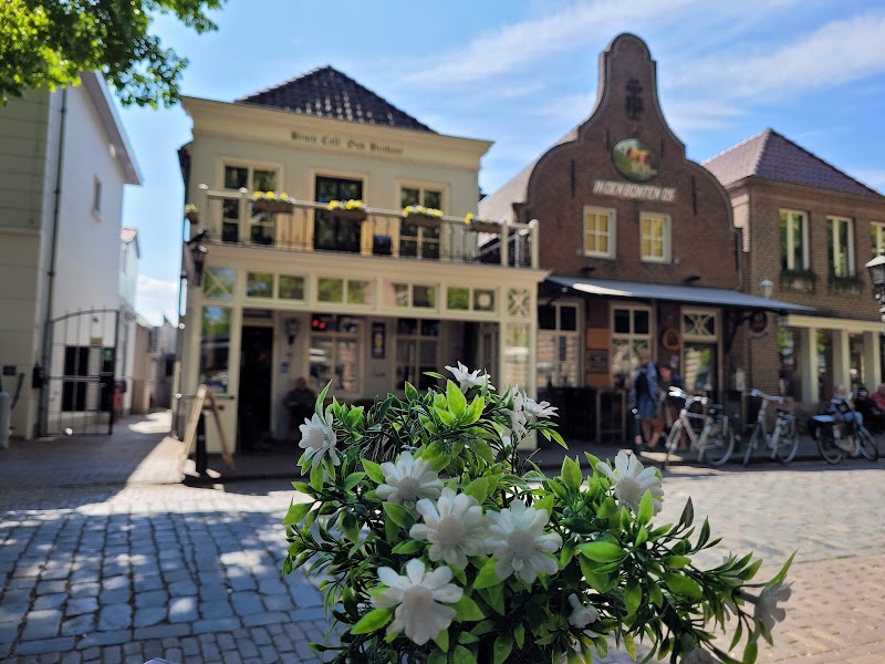 Bruin Café Oud Brabant - Bruin Café Oud Brabant Markt 14, 5688 AJ Oirschot, Netherlands