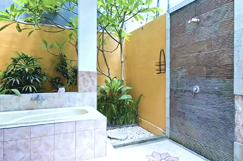 The Nenny Bali Villa | 3 Bedroom Family Home Rentals Seminyak - The Nenny Bali Villa | 3 Bedroom Family Home Rentals Seminyak, Jl. Lebak Sari Jl. Petitenget No.6B, Seminyak, Kec. Kuta Utara, Kabupaten Badung, Bali 80361, Indonesia