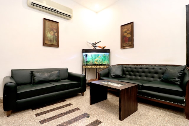 Capital O 925 Hotel Central Park 17 - Capital O 925 Hotel Central Park 17, SCO 10-11-12, Sector 17A, 17A, Sector 17, Chandigarh, 160017, India