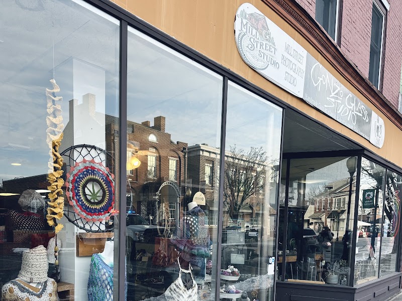 Gonzo Glass - Gonzo Glass 14 King St Ste 16, Mt Holly, NJ 08060, USA