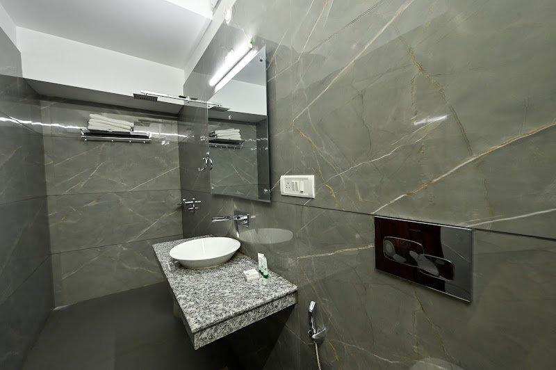 The Pavilion, Nainital - The Pavilion, Nainital, near, High Ct Rd, Mallital, Nainital, Uttarakhand 263001, India