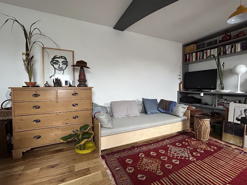 SLOWE Living - SLOWE Living 12-18 Hoxton St, London N1 6NG, UK