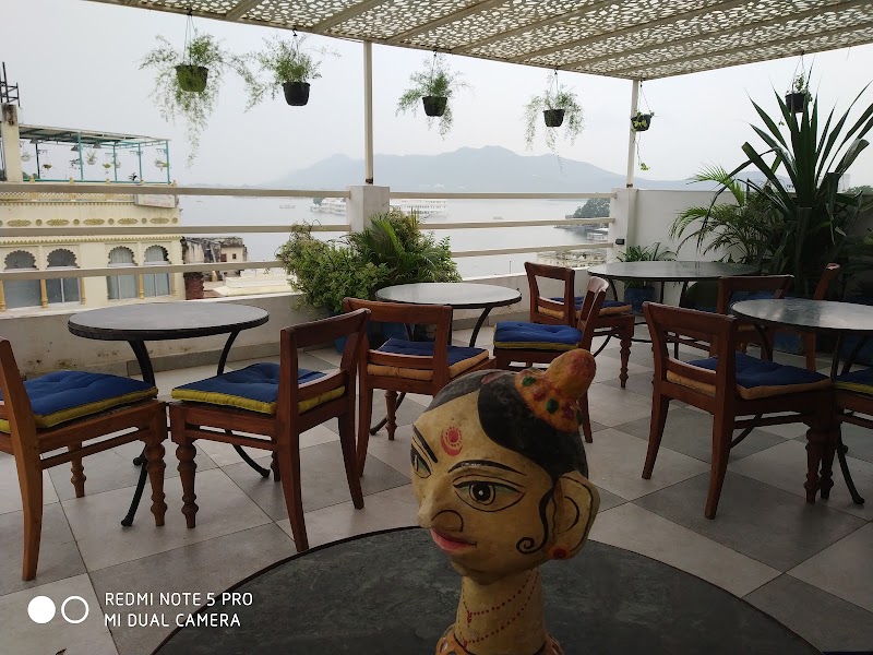 Akshara guest house - Akshara guest house, 71, Gangaur Ghat Marg, near bagore ki haveli museum, Hotel Gangaur Palace, Pichola, Udaipur, Rajasthan 313004, India