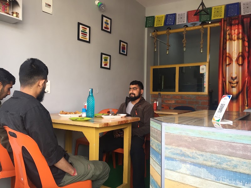 Café B4 Bir-billing - Café B4 Bir-billing, Nh154, Bir Rd, Golwan, Talkehr, Himachal Pradesh 175032, India