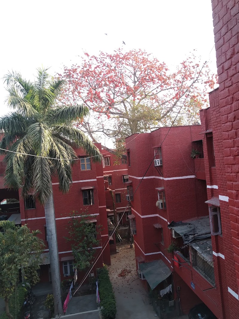 Lal Quarter Athletic Park with Track - Lal Quarter Athletic Park with Track Block-2, Hostel, Minto Road, Minto Rd, Block-1, Press Enclave, Ajmeri Gate, Delhi, 110002, India