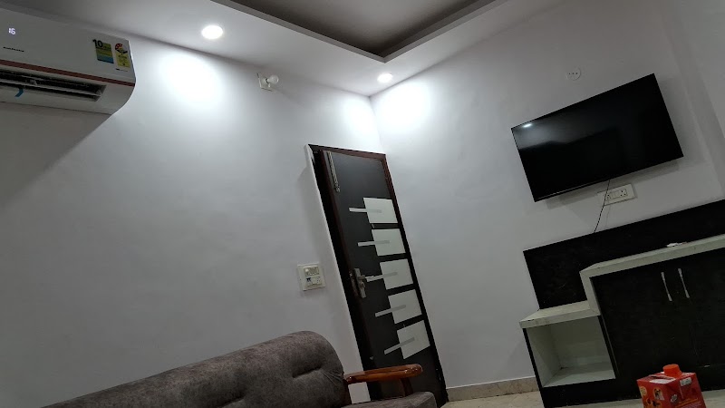 Hotel D Downtown - Hotel D Downtown MXQ5+7RV, Rohtak Road, border, opposite pillar number 755, near nexa dealership tikri, MIE Part-B, Bahadurgarh, Haryana 124507, India