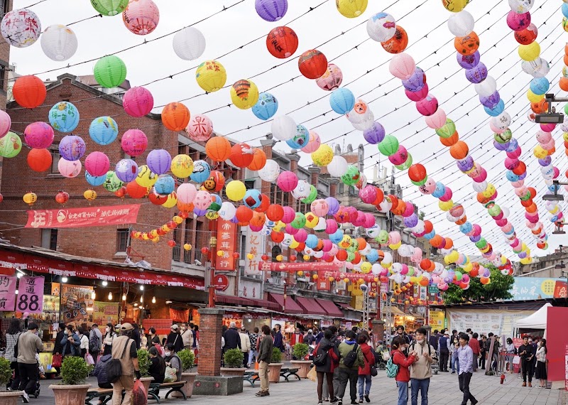 Dadocheng Square永樂市場 - Dadocheng Square永樂市場 103, Taiwan, Taipei City, Datong District, Yongle Village, 迪化街永樂市場