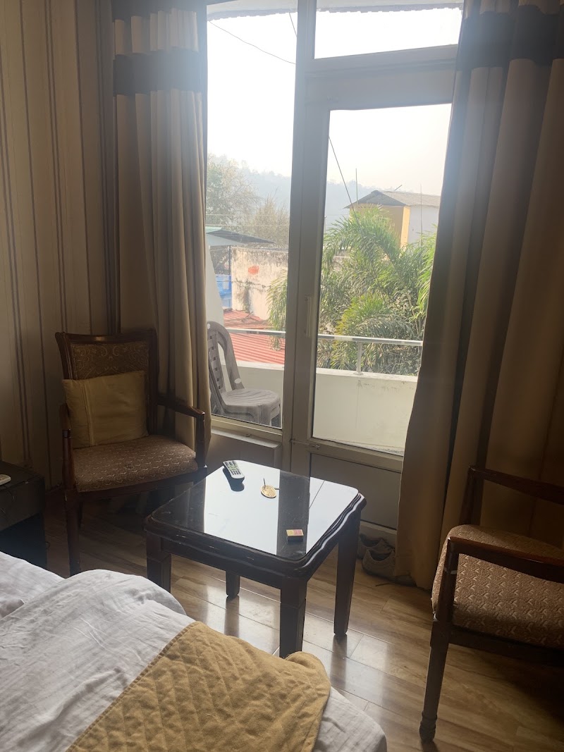 Hotel Paradise Ganga River Side - Hotel Paradise Ganga River Side Triveni Ghat, Main Bazar Rd, opposite Police Chowki, Mayakund, Rishikesh, Uttarakhand 249201, India