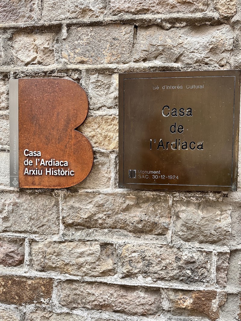 Casa de l'Ardiaca - Casa de l'Ardiaca Carrer de Santa Llúcia, 1, Ciutat Vella, 08002 Barcelona, Spain