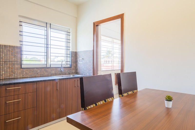 Housr Fonzworth - Housr Fonzworth 2711/A, 1st Cross Rd, opp. BEML Main, Geethanjali Layout, HAL 3rd Stage, Bhoomi Reddy Colony, New Thippasandra, Bengaluru, Karnataka 560075, India