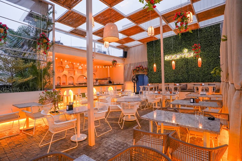 Rooftop At Raw - All Day Drinkery