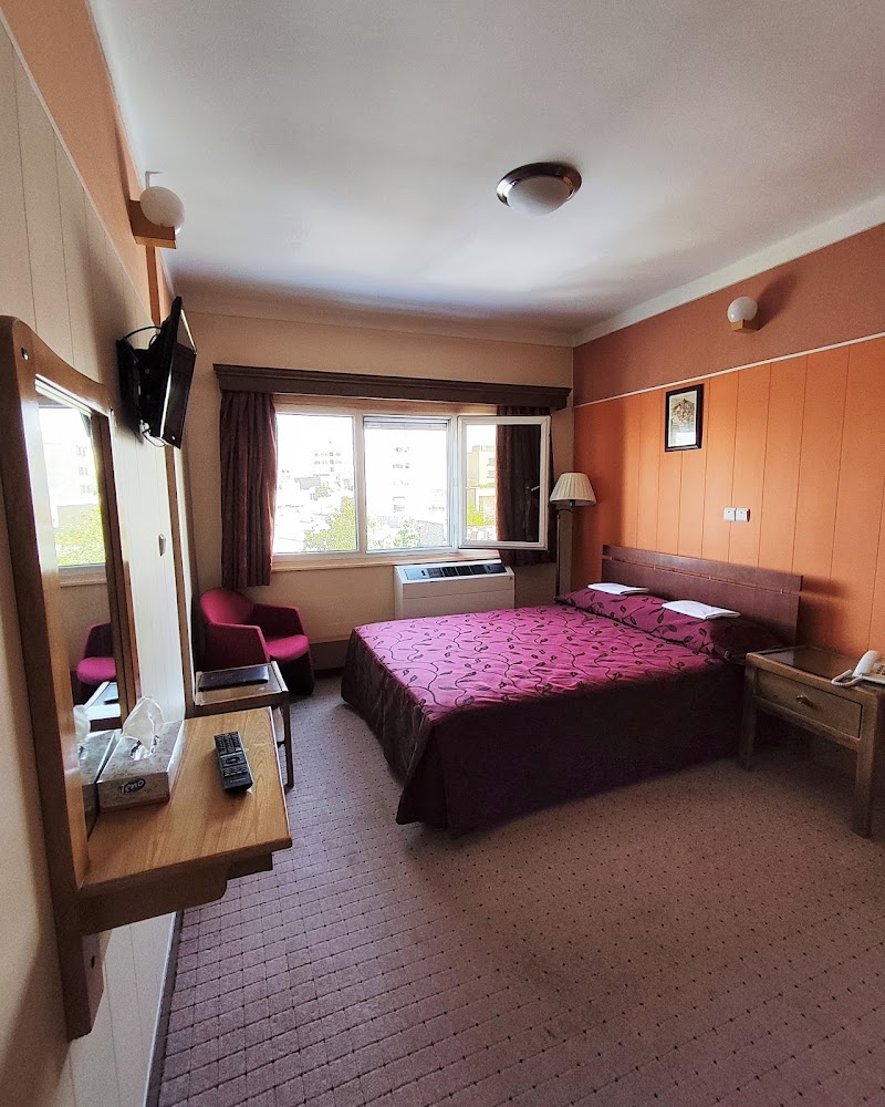 Park Hotel - Park Hotel, Zanjan Province, Zanjan, تقاطع خیابان امام و فدائیان اسلام، خیابان امام خمینی (ره)، MF8V+HC5, Iran