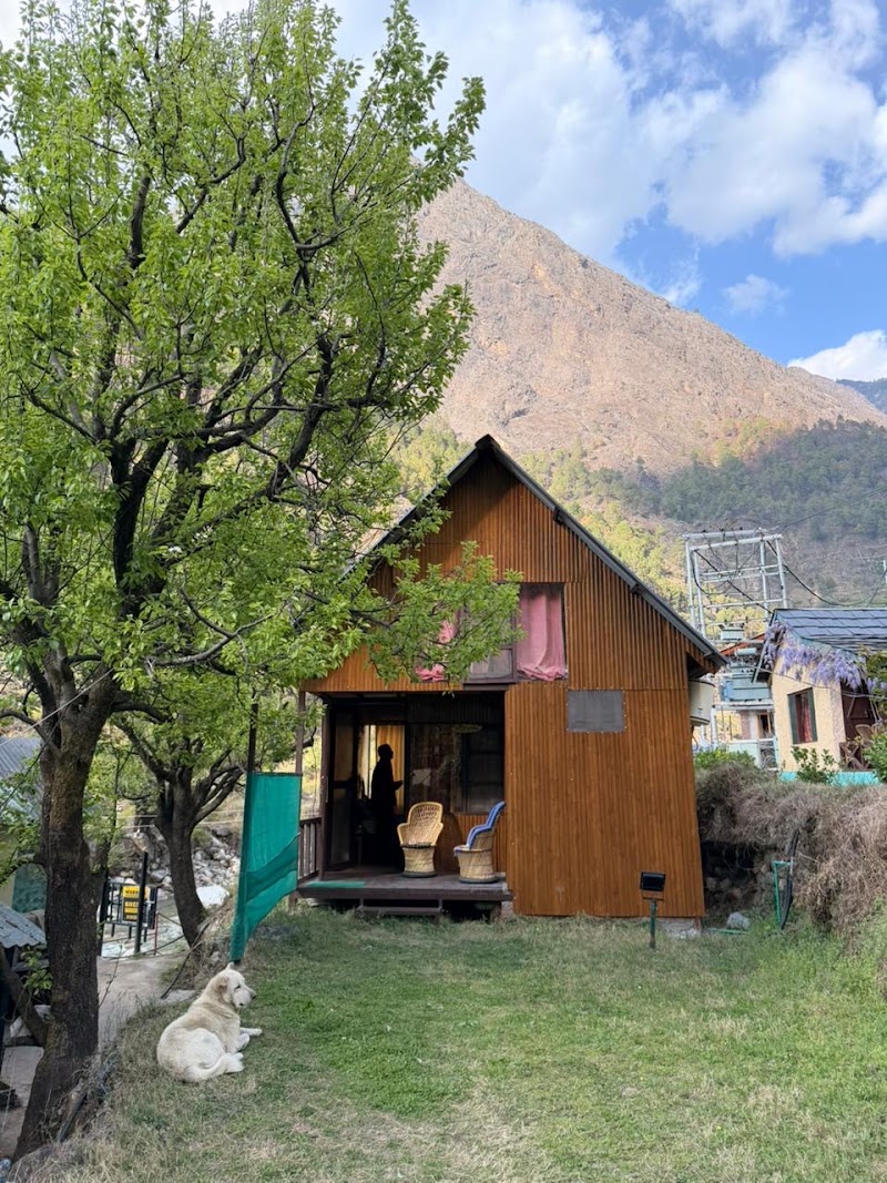 Thehraav By The River - Mudhouse Odyssey - Thehraav By The River - Mudhouse Odyssey Sai Ropa, Tirthan Valley V.P.O. Ghaidhar Tehsil - Banjar - District - Kullu, Himachal Pradesh - 175123 Gushaini, Tirthan, Sharchi, Himachal Pradesh 175123, India