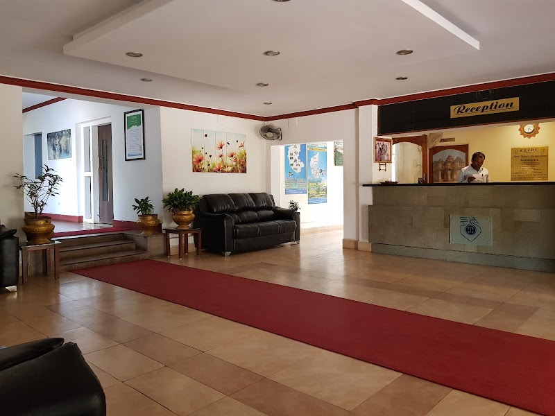Hotel Mayura Bhuvaneshwari - Hotel Mayura Bhuvaneshwari, Kamalapura Hospet Taluk, Kamalapura, Karnataka 583221, India