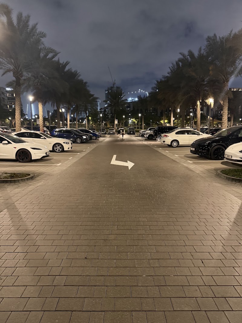 Dubai Hills Park Parking - Dubai Hills Park Parking, 466X+HF3 - Hadaeq Sheikh Mohammed Bin Rashid - Dubai - United Arab Emirates