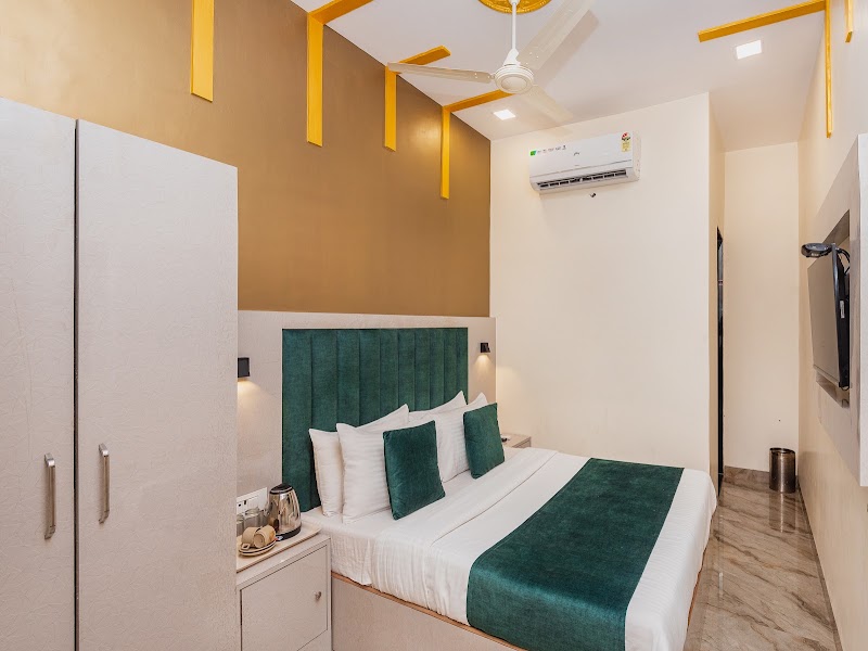 Hotel Priceless Suite - Nesco Goregaon Mumbai - Hotel Priceless Suite - Nesco Goregaon Mumbai Plot No B-45/178, 1st Floor, Siddha CHS Ltd Siddharth nagar Road No 8, Bombay Exhibition Centre, beside Solanki Fabrication, Maharashtra Housing and Area Development Authority Colony, NESCO, Goregaon West, Mumbai, Maharashtra 400104, India