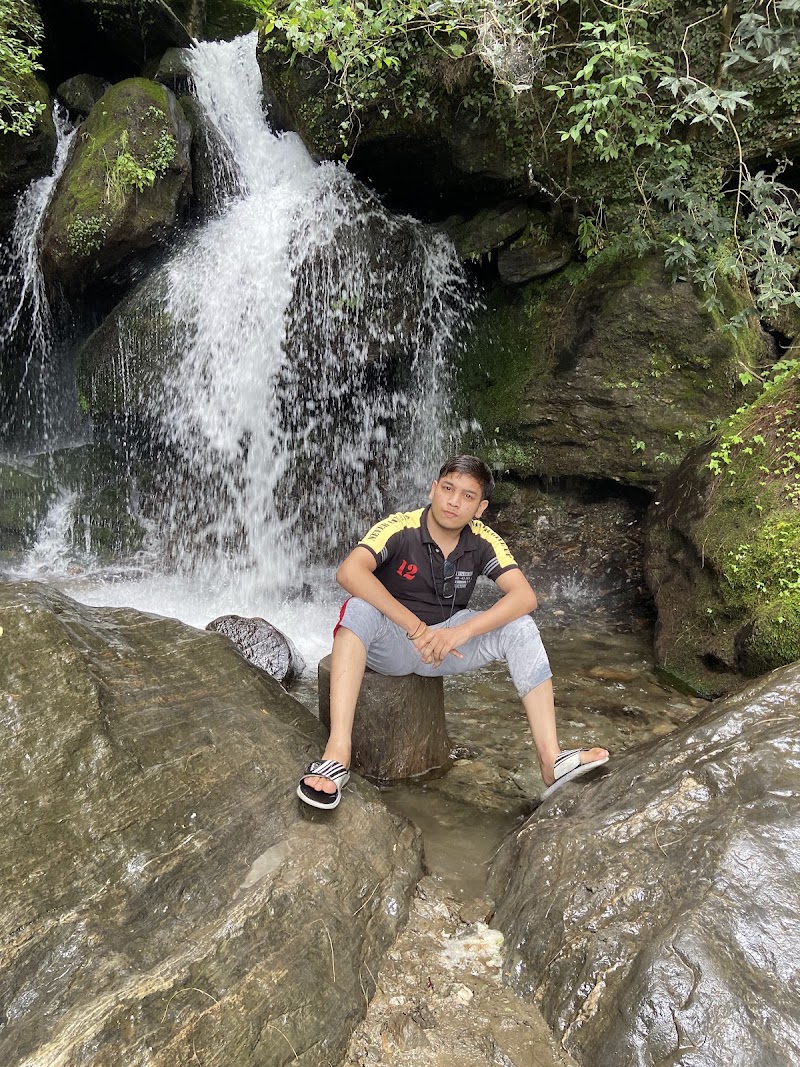 Jana Waterfall, Jana Gaon