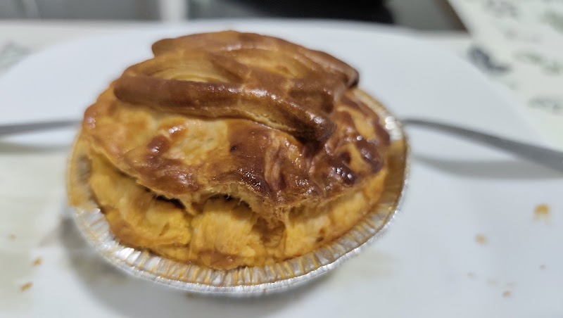 Chicken Pie Kitchen & Don Signature Crab (Tiong Bahru Plaza @ DON DON DONKI) - Chicken Pie Kitchen & Don Signature Crab (Tiong Bahru Plaza @ DON DON DONKI) 302 Tiong Bahru Rd, #03-115 DON DON DONKI Checkout Area, Singapore 168732