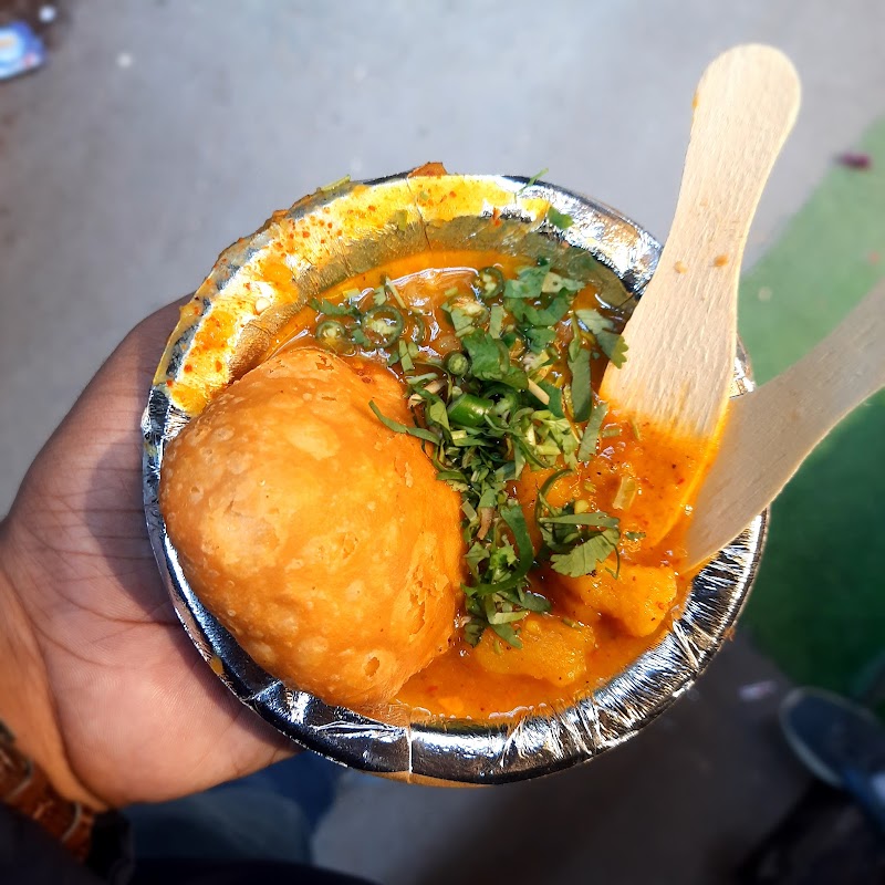 Jung Bahadur Kachori Wala - Jung Bahadur Kachori Wala 1104, Gali Bhojpura Rd, Old Delhi, Maliwara, Katra Shah N Shah, Chandni Chowk, New Delhi, Delhi, 110006, India