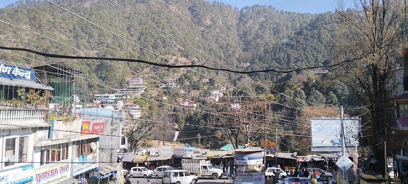 Fruit Market - Fruit Market, 9GP7+HPG, NH 109, Bhowali, Bhawanipur, Sukha, Uttarakhand 263132, India