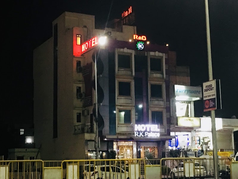 OYO 14427 Hotel RK Palace - OYO 14427 Hotel RK Palace, rnb chittorgarh d.i.c office, WJ8F+HGP, RIICO Industrial Area, Chittorgarh, Rajasthan 312001, India