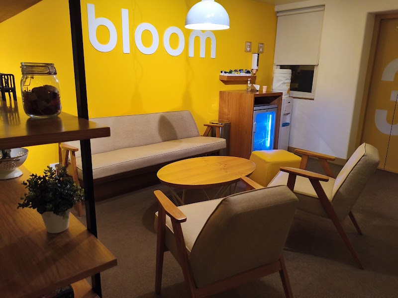 Bloom Cafe @ Brookefield - Bloom Cafe @ Brookefield No. 1, Green Ave Rd, near The Rameshwaram Cafe, EPIP Zone, Brookefield, Bengaluru, Karnataka 560037, India