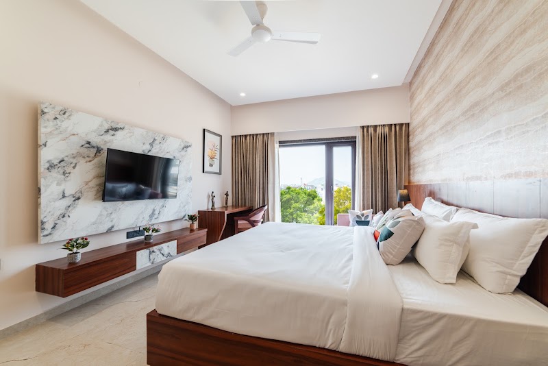 PINNACLE Udaipur - Boutique Rooftop Pool Hotel, Near the Lakes - PINNACLE Udaipur - Boutique Rooftop Pool Hotel, Near the Lakes 47, Sajjangarh Rd, opp. Dudhiya Ganeshji Temple, A-Block, Malla Talai, Udaipur, Rajasthan 313001, India