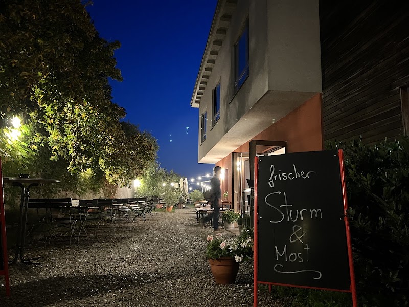 Weinbau und Heuriger Wiltschko - Weinbau und Heuriger Wiltschko, Wittgensteinstraße 143, 1230 Wien, Austria