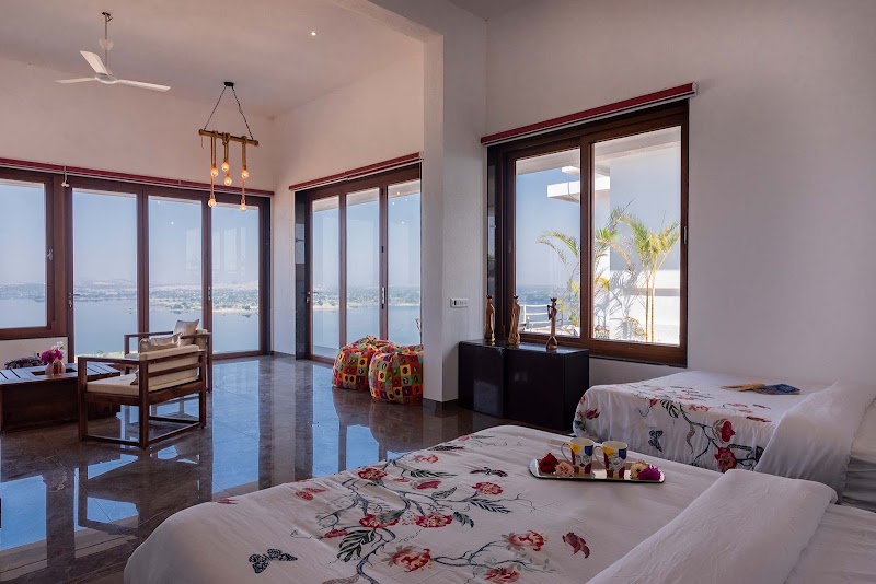 StayVista at Sunset on the Lake - Igatpuri | Premium Villa with Pool - StayVista at Sunset on the Lake - Igatpuri | Premium Villa with Pool Sunset on the Lake, Krishnanagar, Ghoti Khurd, Maharashtra 422010, India