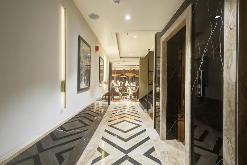 Tyche Boutique & Suites