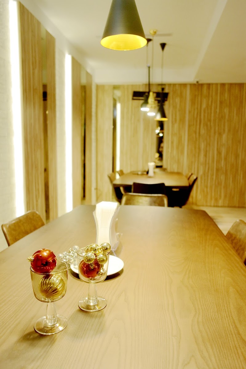 POSHPACKER HOTEL - POSHPACKER HOTEL No. 39號, Section 1, Chongqing S Rd, Liming Village, Zhongzheng District, Taipei City, Taiwan 100
