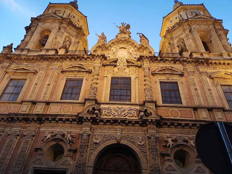 Iglesia de San Luis de los Franceses - Iglesia de San Luis de los Franceses San Luis, 37, Casco Antiguo, 41003 Sevilla, Spain
