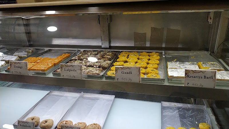 Shree Shree Ram Bhandar - Shree Shree Ram Bhandar, C.K. 16/48, Thatheri Bazar, Ghasi Tola, Varanasi, Uttar Pradesh 221001, India