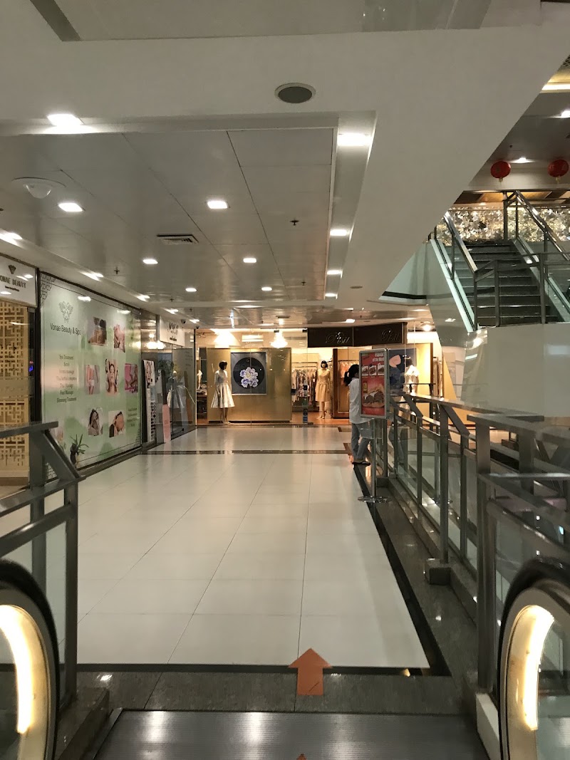 Times Square Building Mall - Times Square Building Mall 246 Sukhumvit Rd, Khwaeng Khlong Tan, Khet Khlong Toei, Krung Thep Maha Nakhon 10110, Thailand