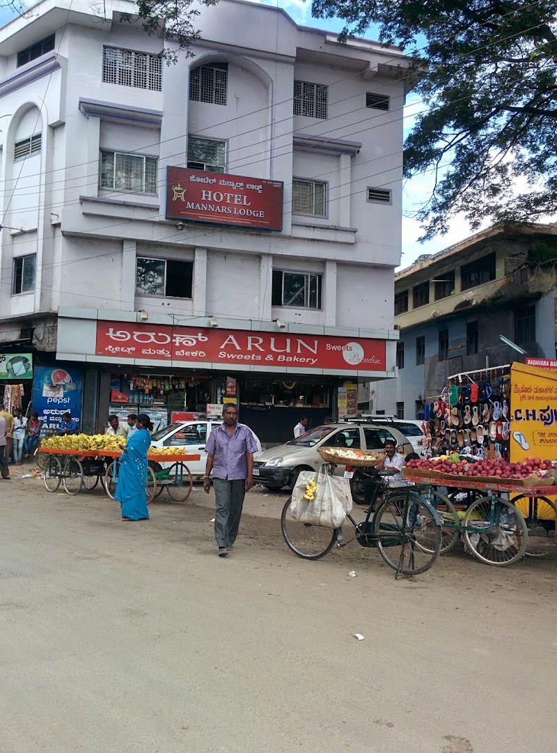 Mannars Yatri Nivas Lodging - Mannars Yatri Nivas Lodging, 2747, Near Sangam Theatre, Chandragupta Road, Lasker Mohalla, Halladakeri, Mandi Mohalla, Lashkar Mohalla, Mandi Mohalla, Mysuru, Karnataka 570001, India
