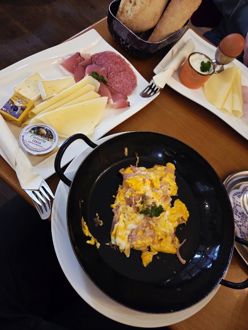Park Cafe & Tourism GMBH - Park Cafe & Tourism GMBH Moritschstraße 2, 9500 Villach, Austria