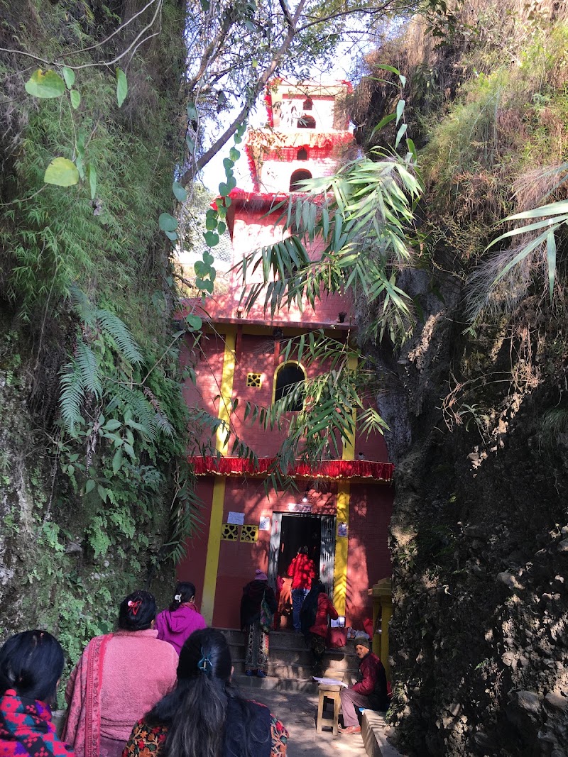 अकला देबि मन्दीर - अकला देबि मन्दीर, 5XGV+M52, Bagmara Road, Pokhara, Gandaki Province 33700, Nepal