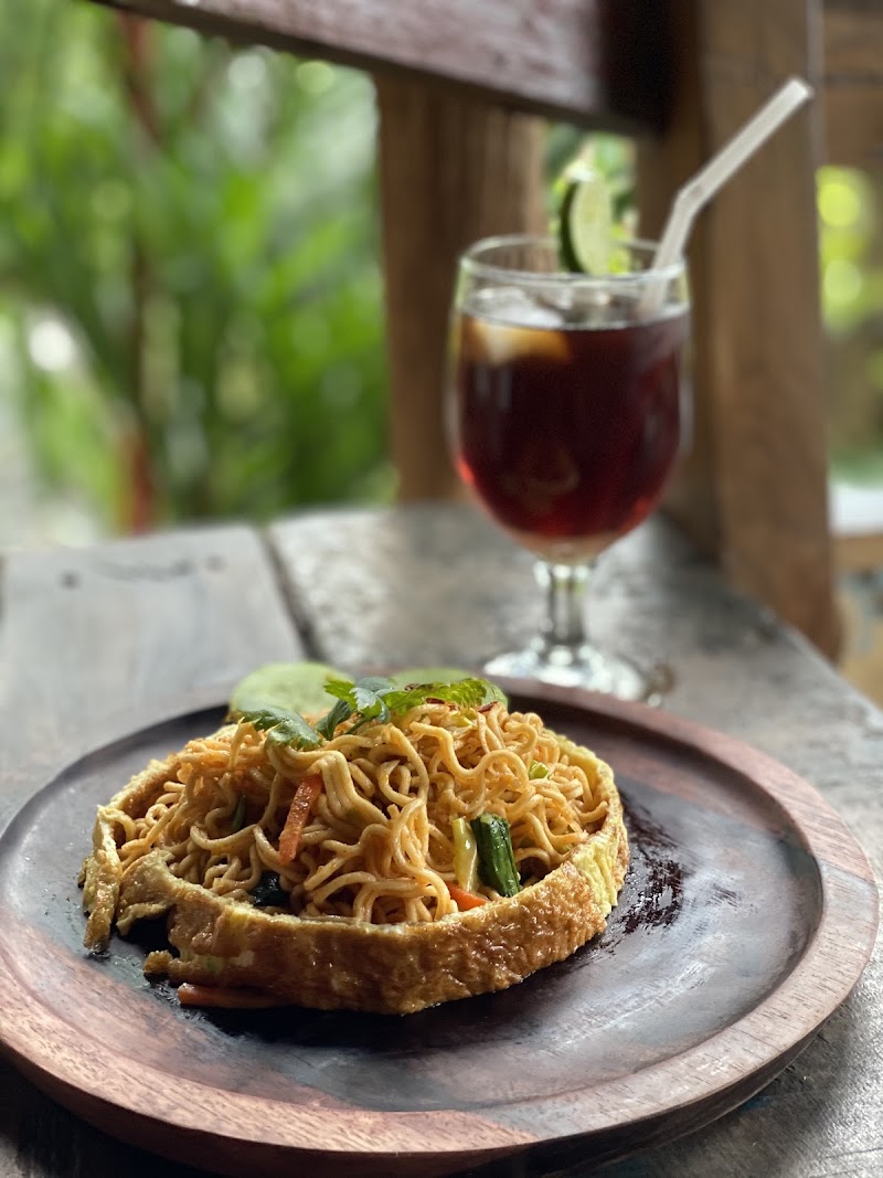 Ubud ParasVilla - Ubud ParasVilla Jl. Raya Sanggingan, Kedewatan, Kecamatan Ubud, Kabupaten Gianyar, Bali 80571, Indonesia