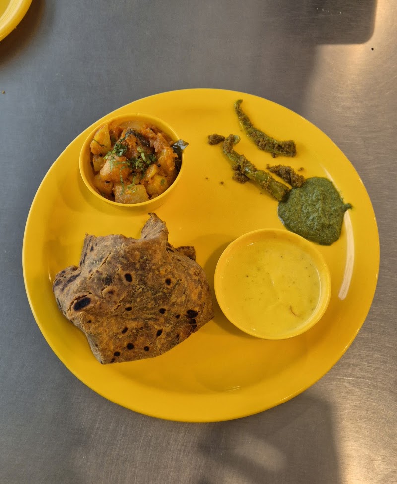 Swati Snacks - Swati Snacks Law Garden, Gandhi Baug Society, 13, Panchavati Rd, Opposite Nirman Bhavan, Ellisbridge, Ahmedabad, Gujarat 380006, India