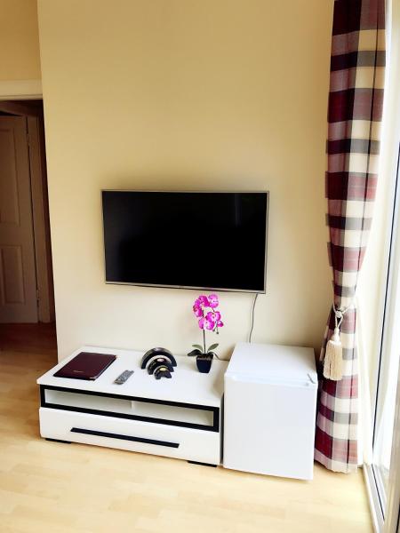 Acer Lodge Guest House - Acer Lodge Guest House 425 Queensferry Rd, Edinburgh EH4 7NB, UK