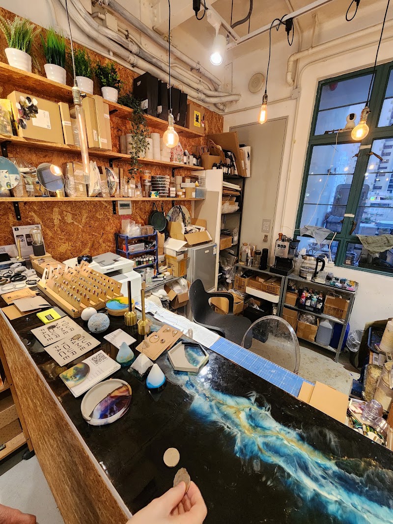 rcube store - rcube store S303, 3F, Block A, PMQ, 35 Aberdeen St, Central, Hong Kong