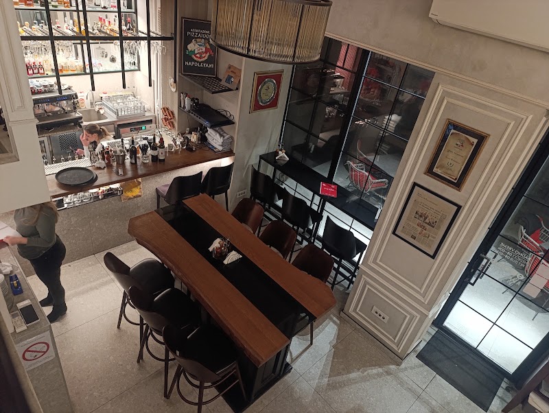Pietra Pizzeria & Cocktail Bar - Pietra Pizzeria & Cocktail Bar Kumanovska 6, Beograd 11111, Serbia