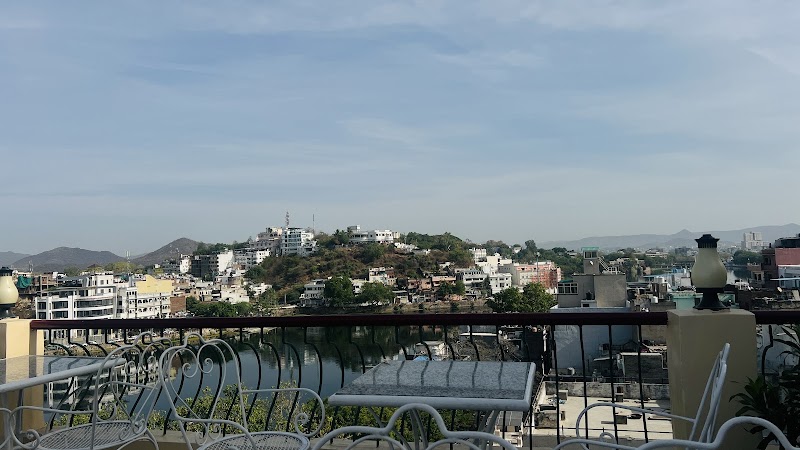 Jalsa lake View Veg Restaurant & Cafe Udaipur | Restaurants in Udaipur - Jalsa lake View Veg Restaurant & Cafe Udaipur | Restaurants in Udaipur First Floor, 302, Purohit Ji Ka Khurra, Imli Ghat Before, Chand Pole, Parking, Udaipur, Rajasthan 313004, India