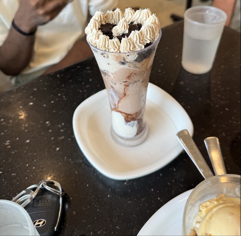 Pabbas Ideal Cafe, Bharat Mall - Pabbas Ideal Cafe, Bharat Mall, Bejai Main Rd, Lalbagh, Mangaluru, Karnataka 575004, India