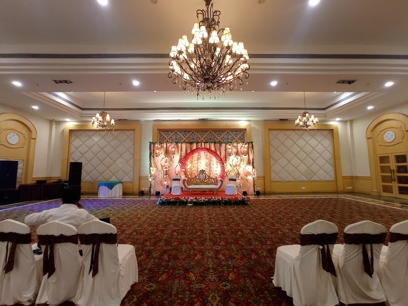 Club Paraiso - Club Paraiso Maruti Lifestyle, Gudhyari Rd, Near Amul Parlour, Parmanand Nagar, Kota, Raipur, Chhattisgarh 492099, India