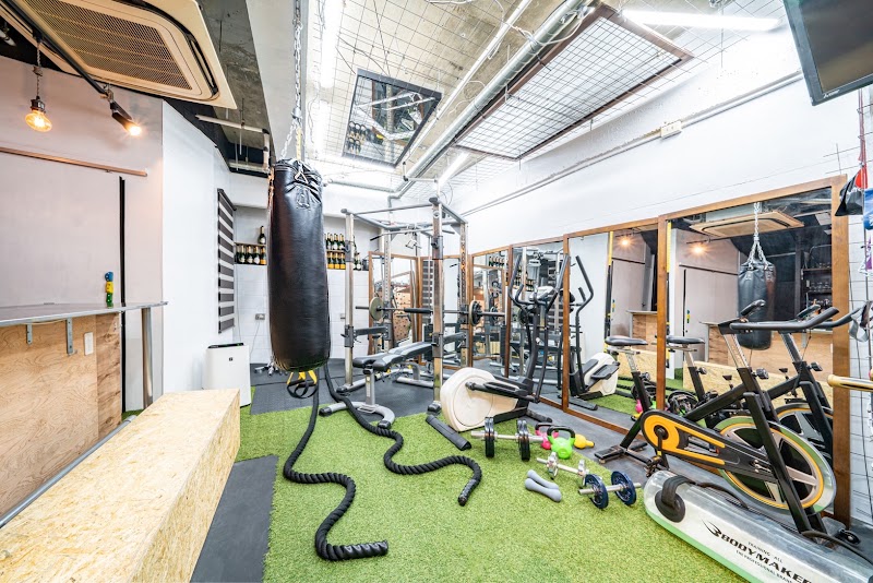 Training bar T-box - Training bar T-box, Japan, 〒600-8854 Kyoto, Nakagyo Ward, Mibusennenchō, 26−３７ ウエストプラザ三越 B1T5