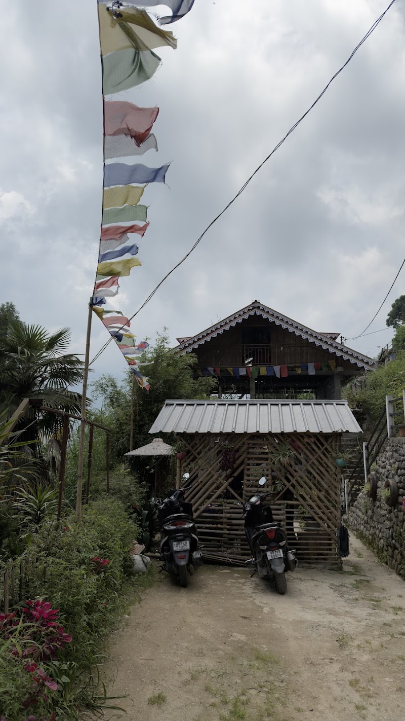 A Quiet Nest Cottage - A Quiet Nest Cottage 27XJ+X7F, Kothi Gaon, Nalbangaon, Darjeeling, West Bengal 734105, India